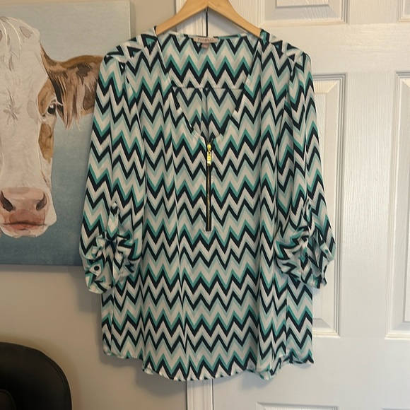 Blouse - great with leggings! - Picture 1 of 5